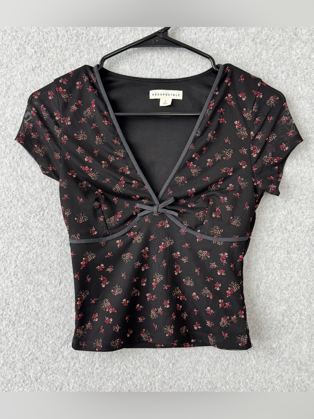 Aeropostale Mesh V-Neck Crop Top Black Red Floral Bow Y2K Style Retro Size Small